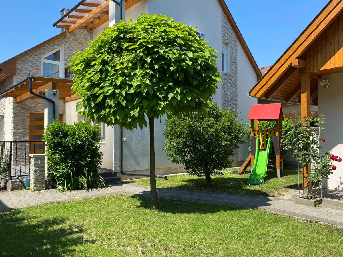 Magyar Apartman Iii. Hajdúszoboszló Exterior foto